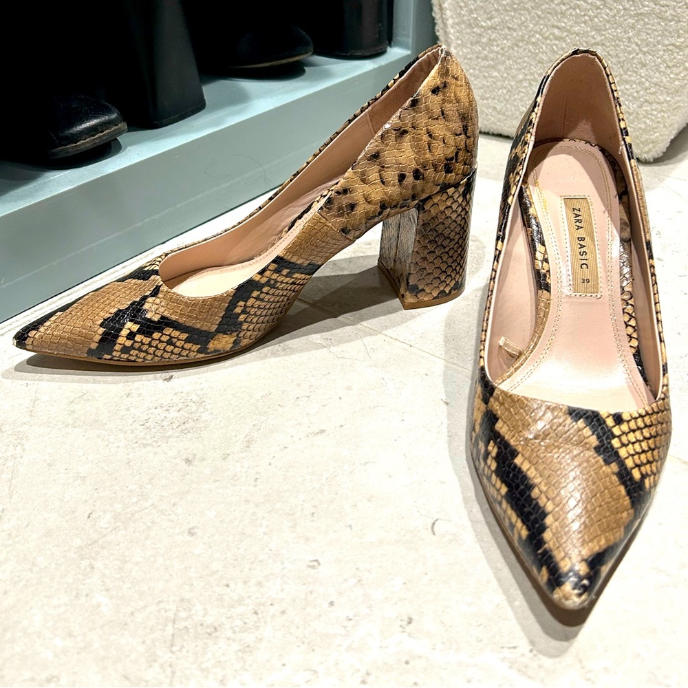 Zara snakeskin heels pumps